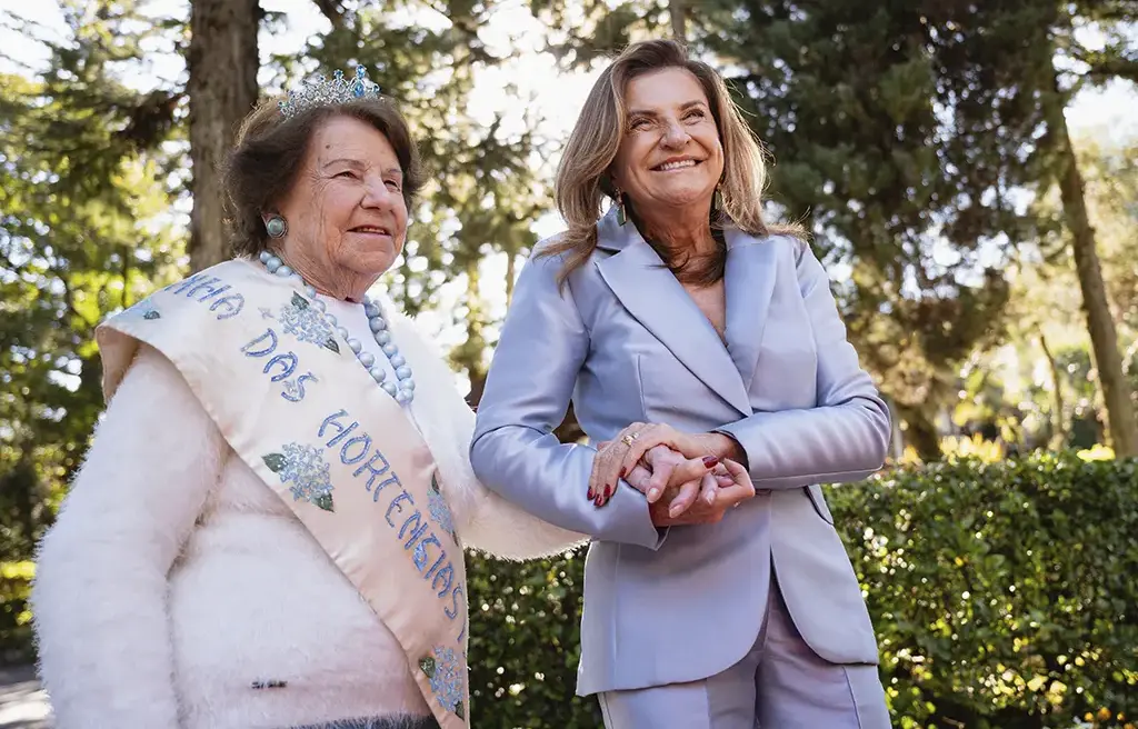 AS HORTÊNSIAS SEMPRE VOLTAM