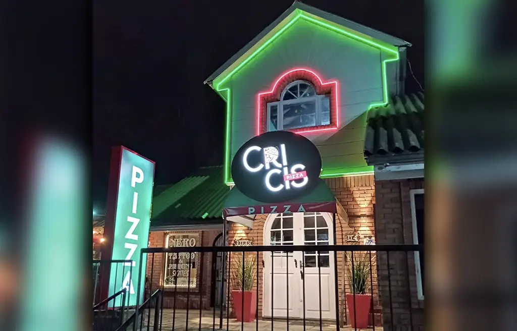 UMA PEQUENA GRANDE PIZZARIA