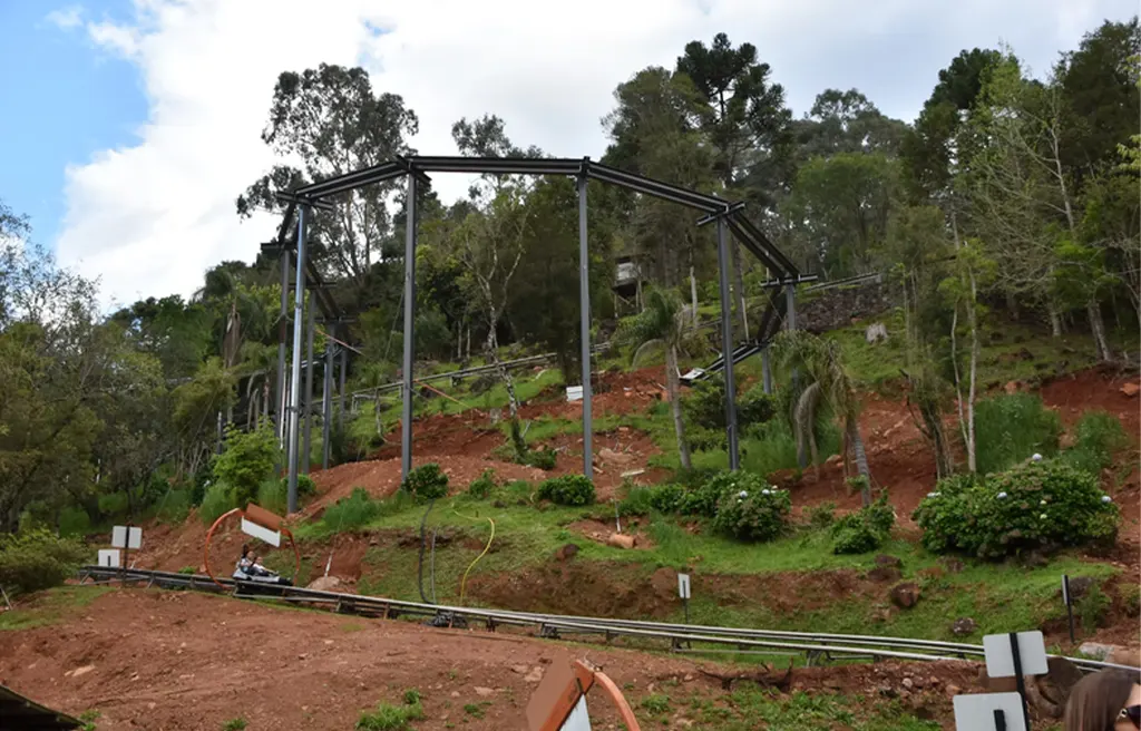 ALPEN PARK INVESTE EM SEGUNDO PERCURSO DE TRENÓ ALPINO