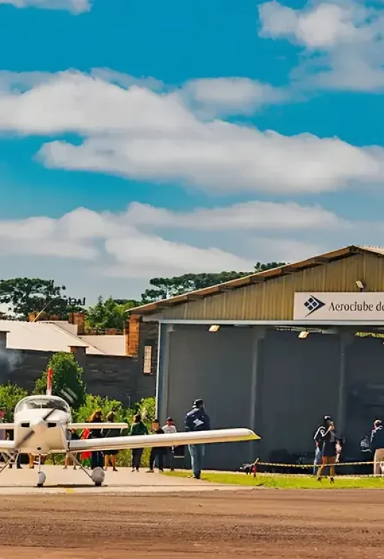 DEFESA DO AEROCLUBE DE CANELA QUESTIONA ORDEM DE DESPEJO
