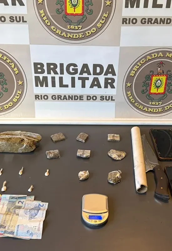 TRÊS PRESOS POR TRÁFICO DE ENTORPECENTES